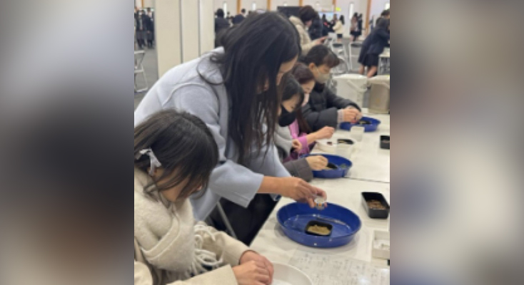 My Passion Can Change the World Workshop <Shaping the Future with Earth Keychains> Izuo Technical High School <POVERTY> Kadoma Namihaya High School