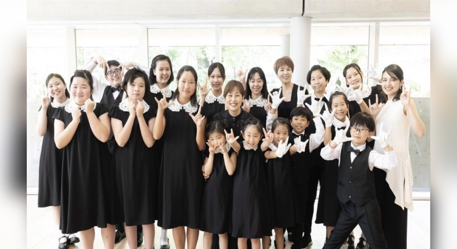 Singing with Hands and Voices – White Hands Chorus NIPPON Workshop